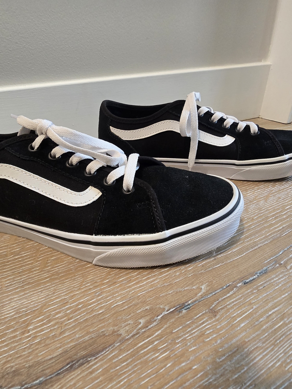 Vans Filmore Decon Black & White Sneakers Men's Size 9.5